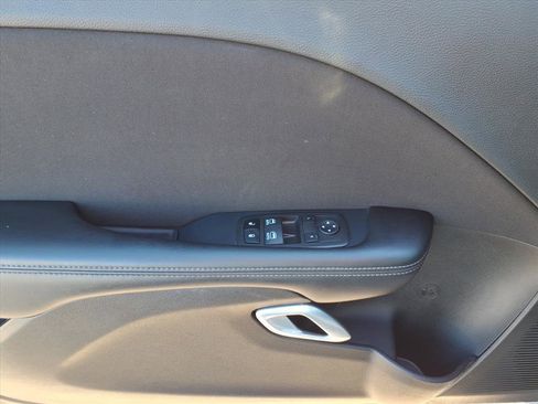 Used 2022 Dodge Challenger R/T w/ Blacktop Package image 15