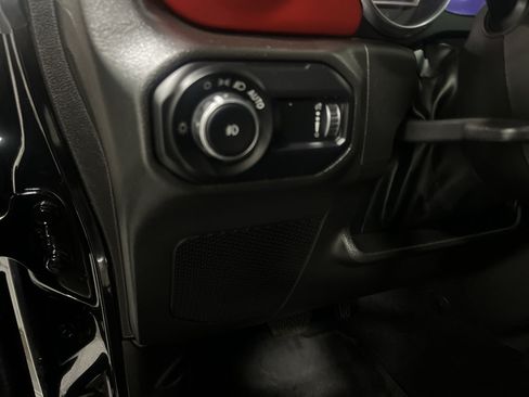 Used 2023 Jeep Wrangler Unlimited Rubicon w/ Cold Weather Group AWD/4WD image 29