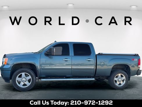 Used 2012 GMC Sierra 2500 Denali w/ Suspension Package, Off-Road AWD/4WD image 13