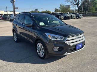 Used 2019 Ford Escape SEL video 1
