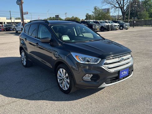Used 2019 Ford Escape SEL image 1