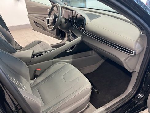 Used 2021 Hyundai Elantra SEL w/ Convenience Package image 19