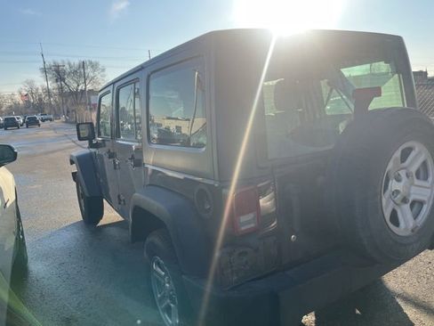 Used 2015 Jeep Wrangler Unlimited Sport w/ Connectivity Group image 7