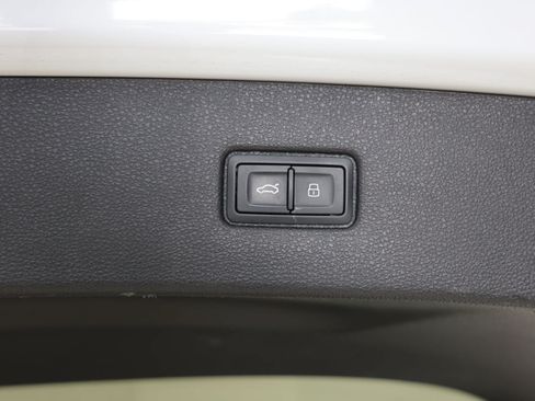 Used 2025 Audi Q7 3.0T Prestige AWD/4WD image 46