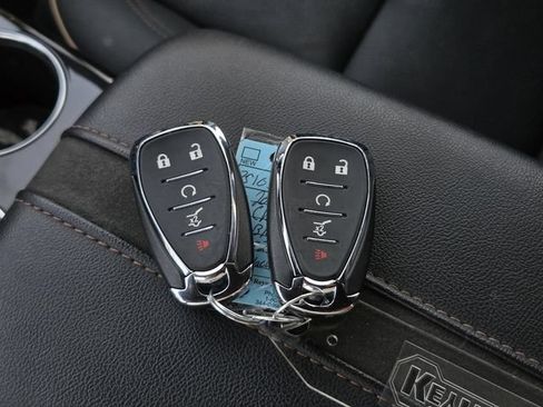 Used 2023 Chevrolet Blazer Premier w/ Enhanced Convenience Package FWD image 32