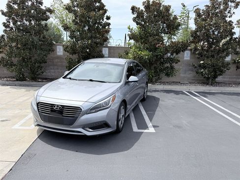 Used 2016 Hyundai Sonata Limited FWD image 3