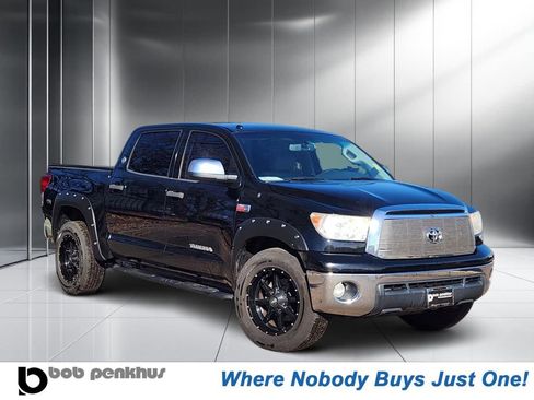Used 2013 Toyota Tundra 4x4 CrewMax image 1