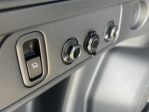 Used 2025 Subaru Forester Touring w/ Popular Package - Touring image 21