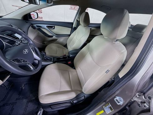 Used 2014 Hyundai Elantra SE w/ Option Group 02 FWD image 24
