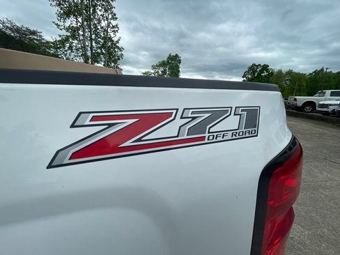 Used 2017 Chevrolet Silverado 2500 LT w/ LT Convenience Package AWD/4WD image 11