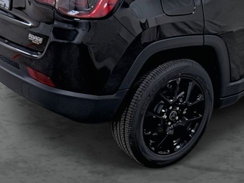 New 2026 Jeep Compass Latitude image 12