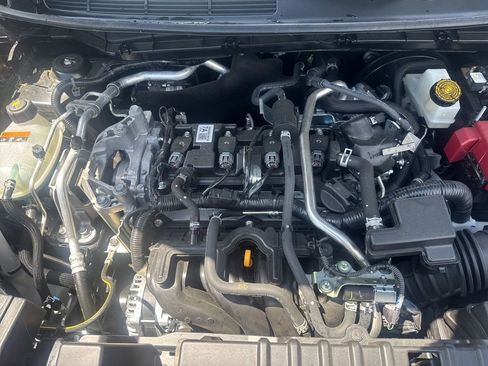 Used 2025 Nissan Kicks SR FWD image 20