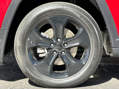 Used 2021 Jeep Compass Latitude image 26