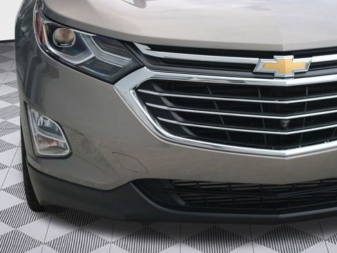 Used 2019 Chevrolet Equinox Premier image 11