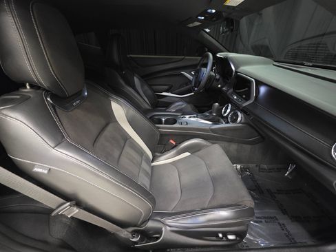 Used 2022 Chevrolet Camaro SS RWD image 31