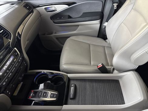 Used 2019 Honda Pilot Elite image 16