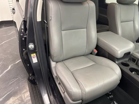 Used 2019 Toyota Sequoia SR5 w/ Premium Package image 9