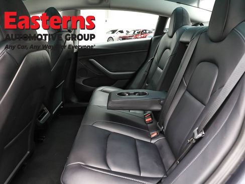 Used 2023 Tesla Model 3 Standard Range image 19