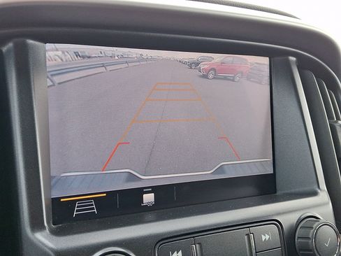 Used 2020 Chevrolet Colorado LT w/ LT Convenience Package RWD image 19