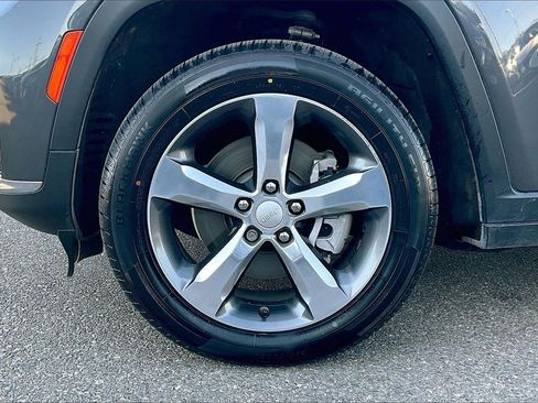 Used 2022 Jeep Grand Cherokee L Limited image 9