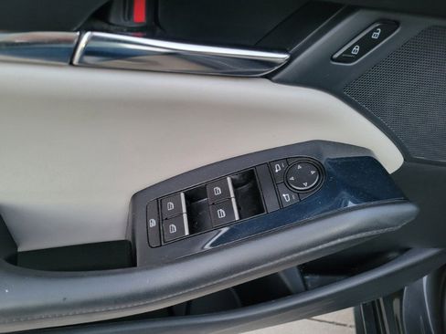 Used 2019 MAZDA MAZDA3 Hatchback image 12