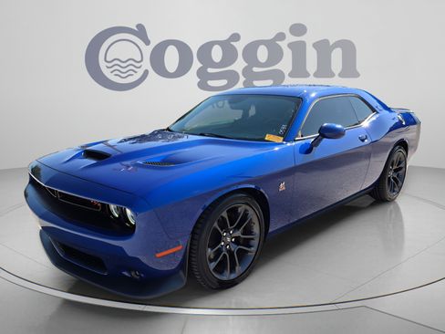Used 2021 Dodge Challenger R/T Scat Pack w/ Scat Pack Stripe RWD image 1