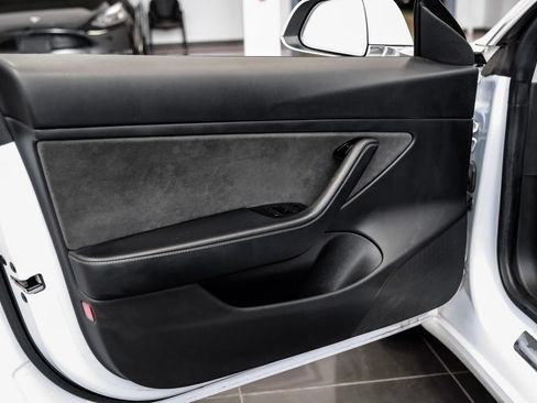 Used 2019 Tesla Model 3 Long Range RWD image 34