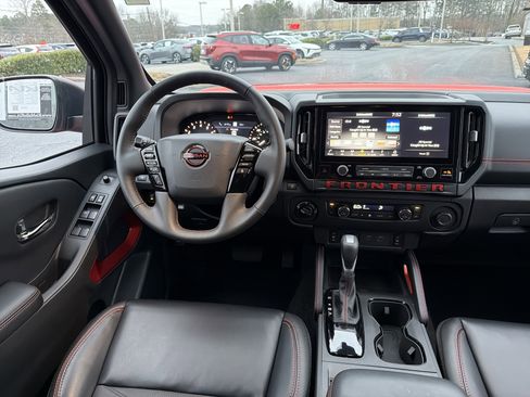 Used 2025 Nissan Frontier PRO-4X w/ Pro Premium Package image 22
