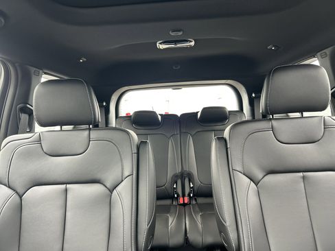 New 2025 Jeep Grand Cherokee L Limited w/ Black Appearance Package image 29