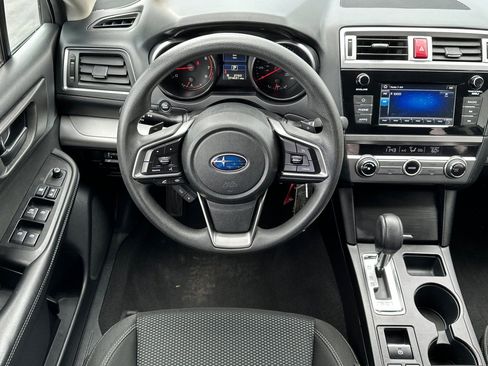 Used 2018 Subaru Outback 2.5i AWD/4WD image 15