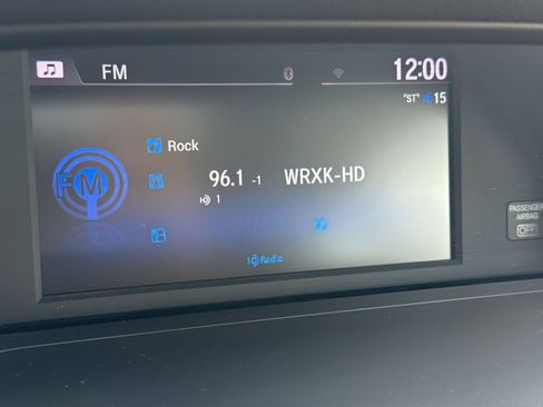 Used 2017 Honda Accord EX-L image 19