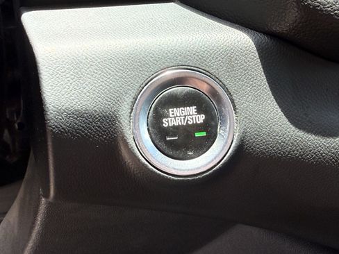 Used 2020 GMC Terrain SLT FWD image 25