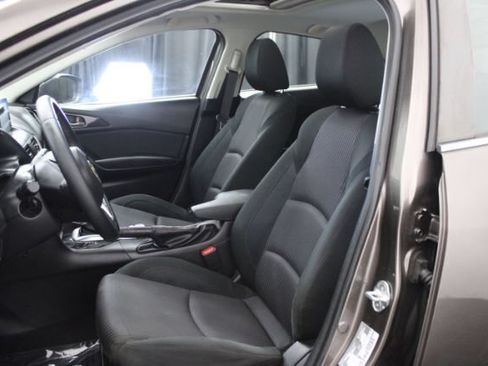 Used 2015 MAZDA MAZDA3 i Touring w/ Technology Package FWD image 14