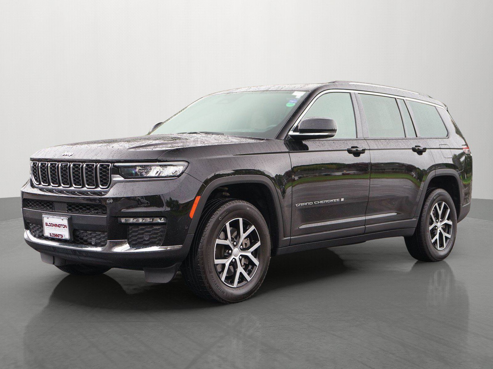 Used 2023 Jeep Grand Cherokee L Limited w/ Luxury Tech Group II AWD/4WD image 3