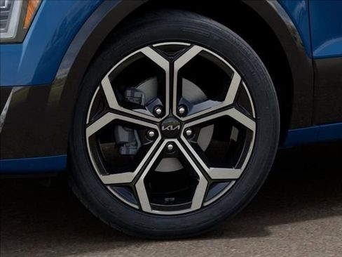 New 2026 Kia Niro SX Touring FWD image 9