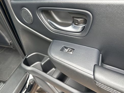Used 2024 Honda Pilot Touring image 39