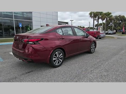 New 2025 Nissan Versa SV w/ Trunk Package FWD image 32