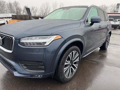 Used 2021 Volvo XC90 T6 Momentum image 9