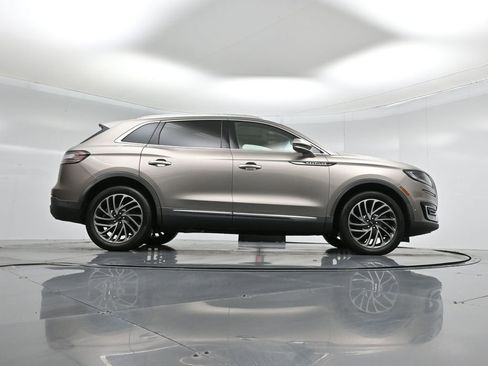 Used 2020 Lincoln Nautilus Reserve image 49