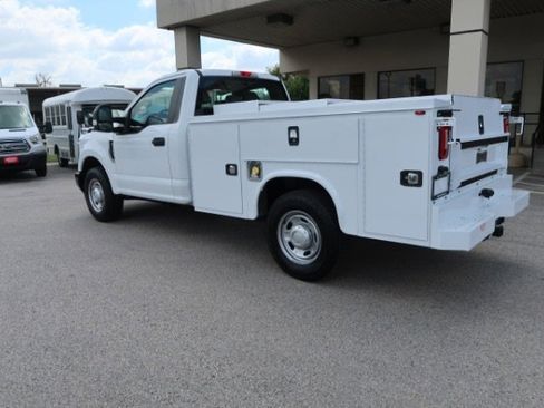 Used 2018 Ford F350 XL w/ Power Equipment Group RWD image 6