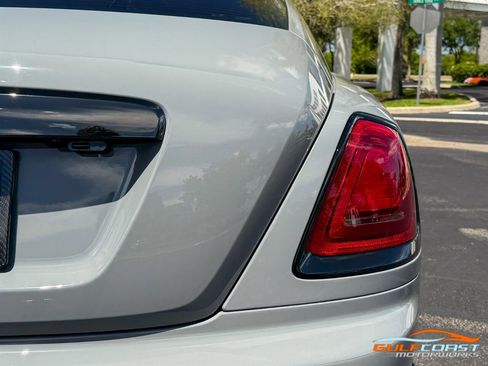 Used 2018 Rolls-Royce Wraith image 58