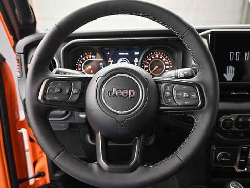 New 2025 Jeep Gladiator Sport image 23