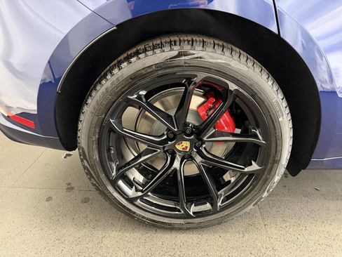 New 2026 Porsche Macan GTS image 13