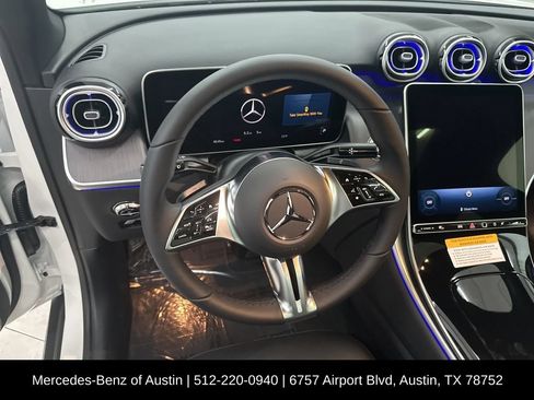Used 2026 Mercedes-Benz GLC 300 image 12