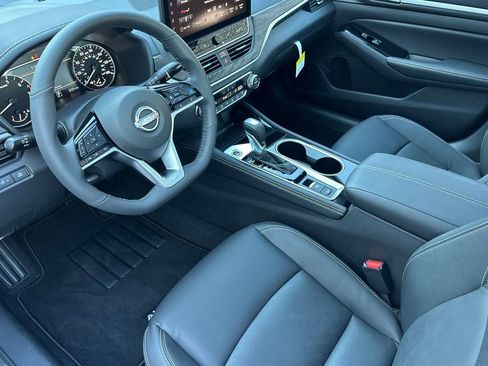 New 2025 Nissan Altima 2.5 SL image 8