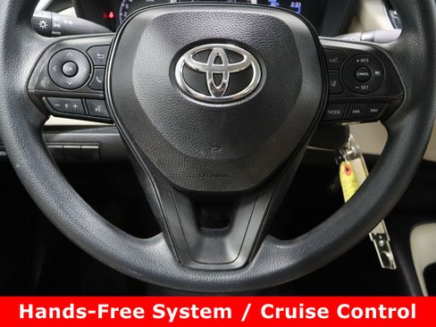 Used 2022 Toyota Corolla LE image 21