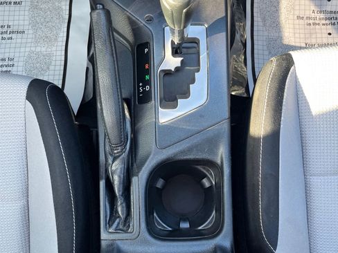 Used 2016 Toyota RAV4 XLE FWD image 16