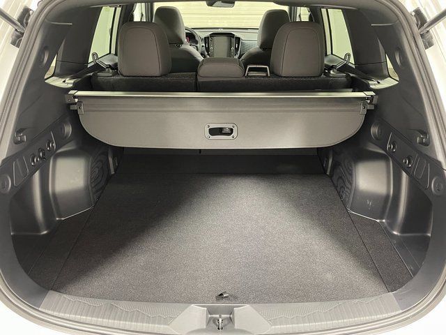 Used 2026 Subaru Forester Premium AWD/4WD image 25