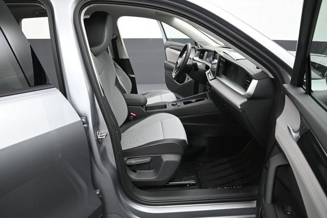 New 2026 Volkswagen Tiguan SE AWD/4WD image 14