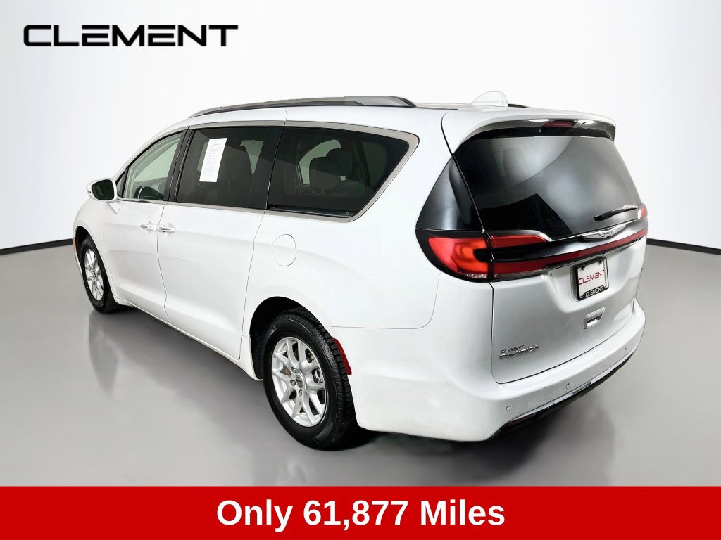 Used 2021 Chrysler Pacifica Touring-L FWD image 8